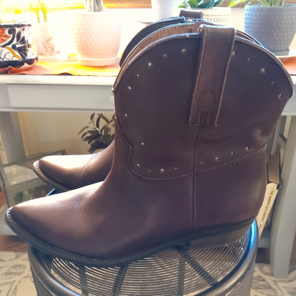 Lucky Brand Western booties